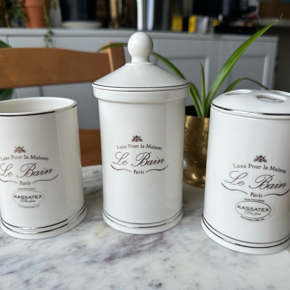 New 3pc Le Bain Paris Bathroom Porcelain Cotton Ball Jar Cup & Toothbrush Holder